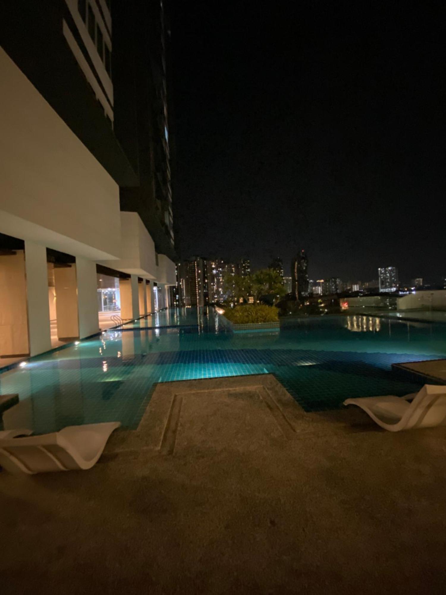 Infinite Pool! Room In Куала-Лумпур Екстер'єр фото